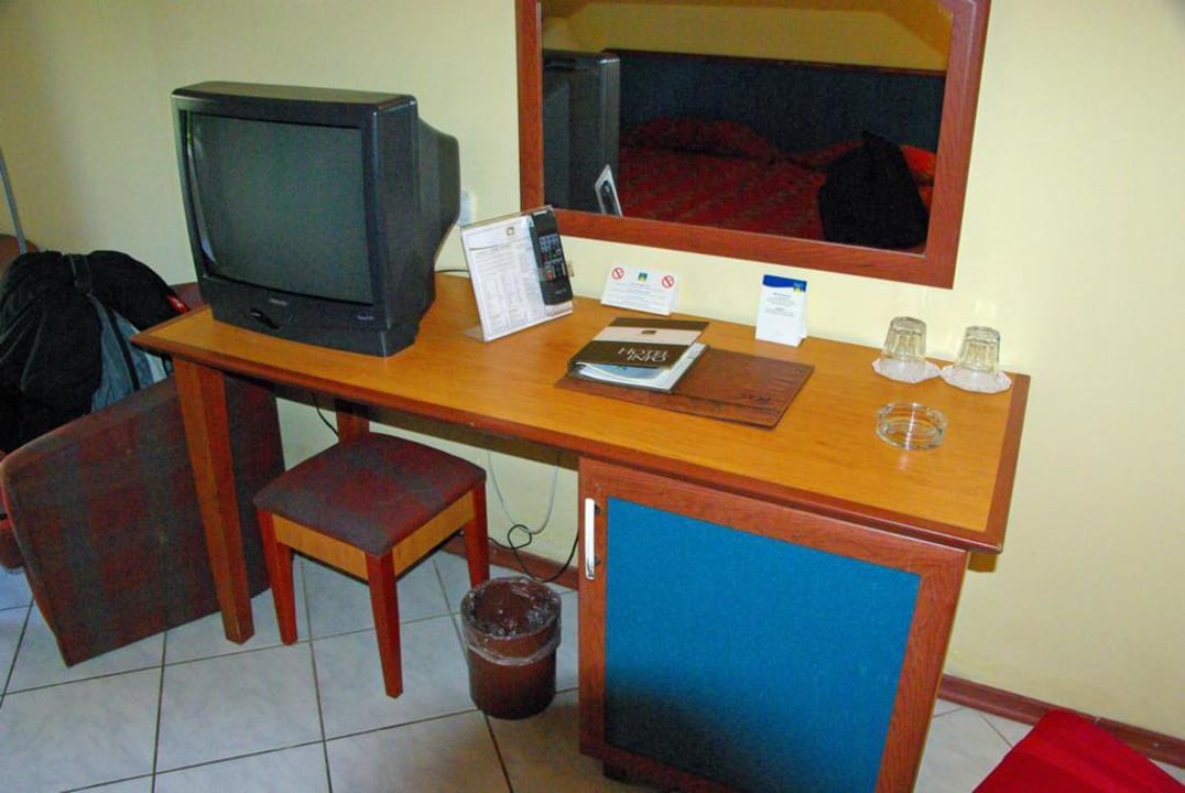 Zimmer Kamelya Aishen Club