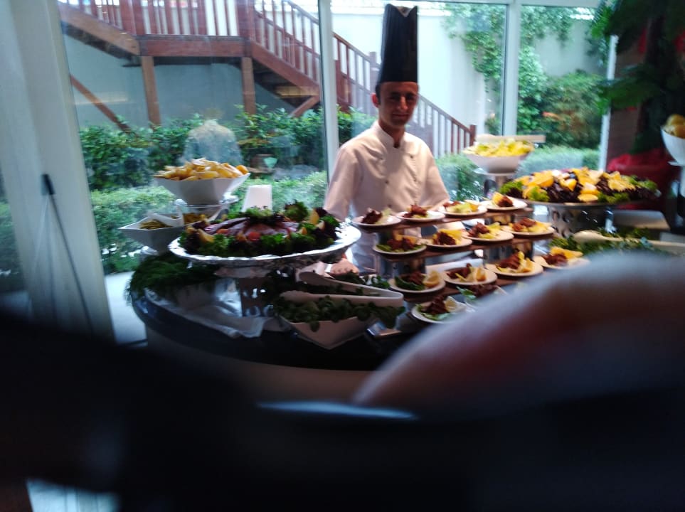 Gastro Well Palace Side