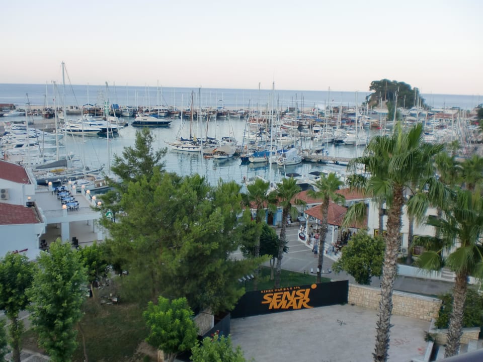 Yachthafen İmperial Turkiz Resort Hotel