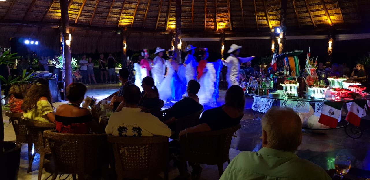 Gastro Akumal Bay Beach & Wellness Resort