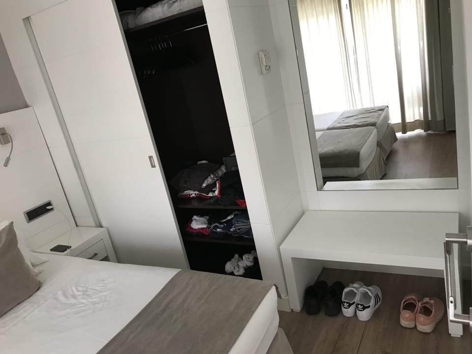 Zimmer Las Gaviotas Suites Hotel