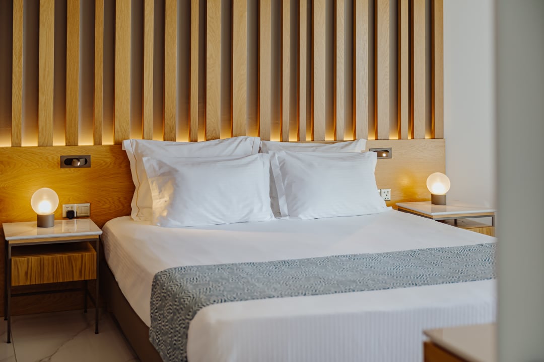 Zimmer The Golden Bay Beach Hotel