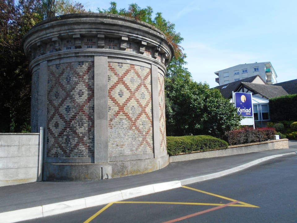 Außenansicht Hotel Kyriad Epernay