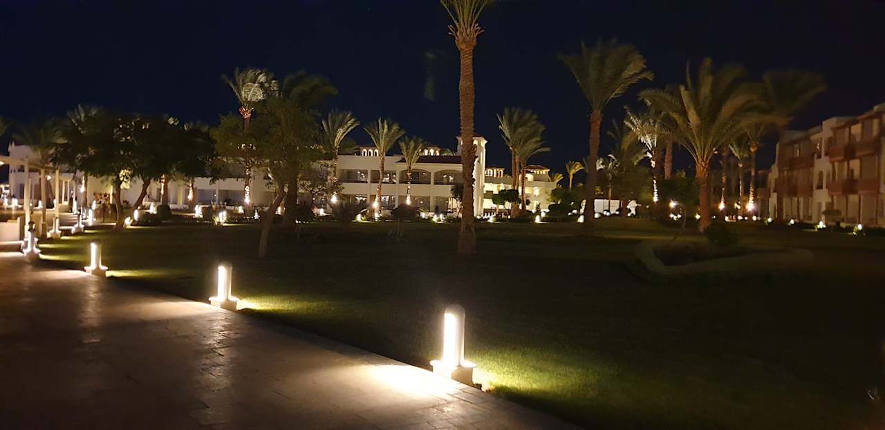 Gartenanlage Pickalbatros Dana Beach Resort - Hurghada