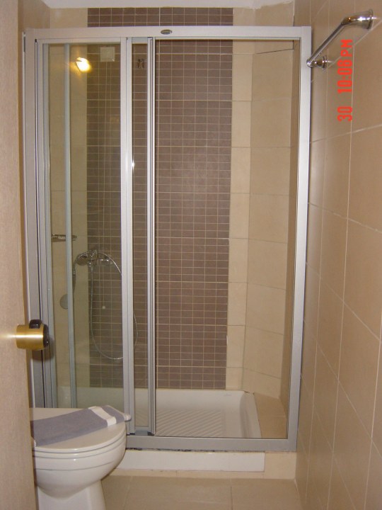 Dusche/ Bad Hotel Little Inn