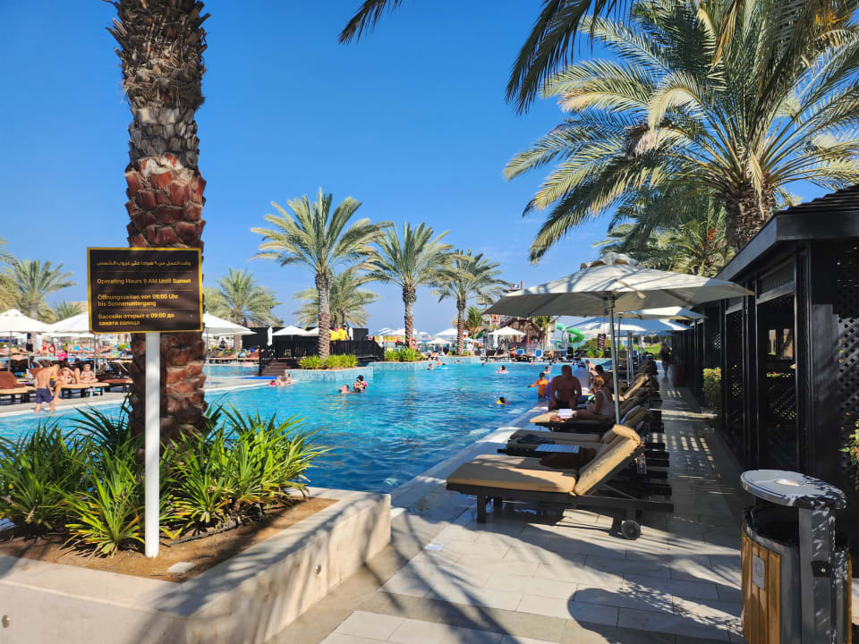 Pool DoubleTree by Hilton Resort & Spa Marjan Island