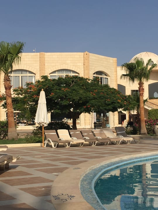 Pool Brayka Bay Resort