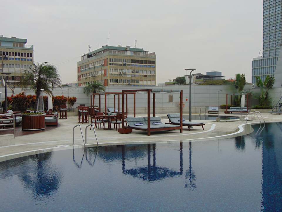 Pool InterContinental Luanda Miramar by IHG