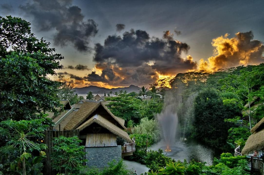 Abendstimmung auf der Terrasse - Villa de Charme Le Domaine de l'Orangeraie