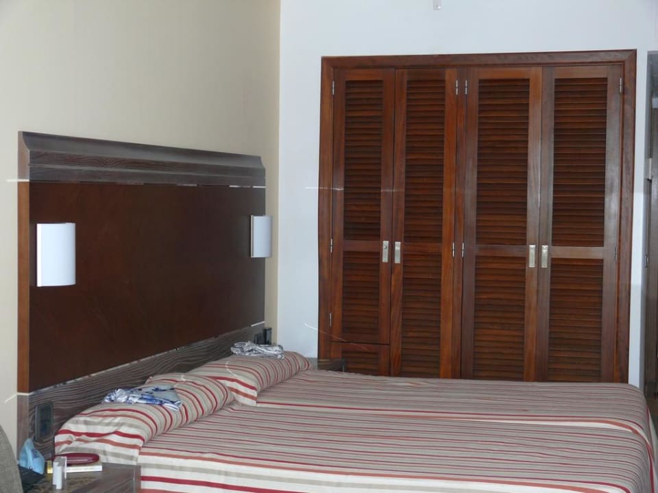 Betten in der A 082 Hotel Beach Club Font de Sa Cala