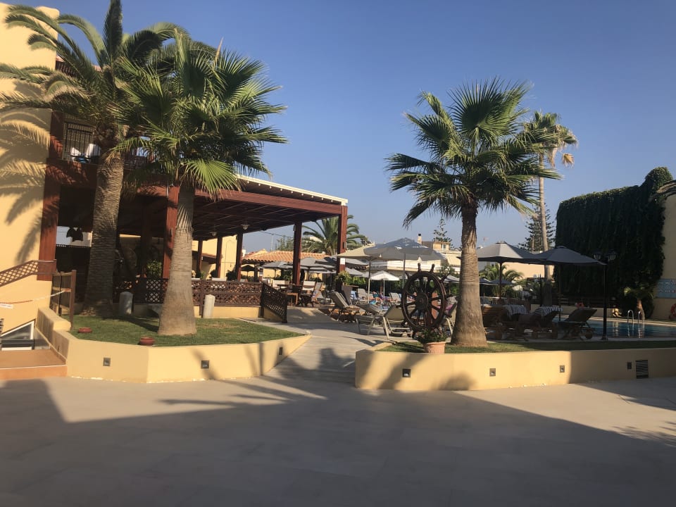 Gartenanlage Hotel Atlantis Beach