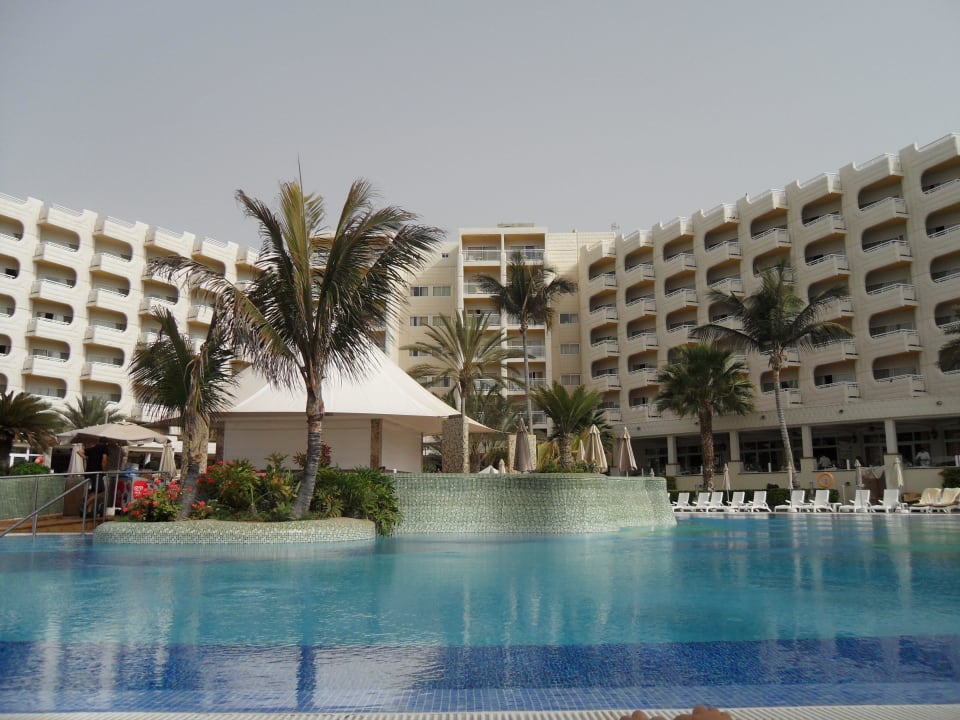 Pool Hotel Riu Palace Tres Islas