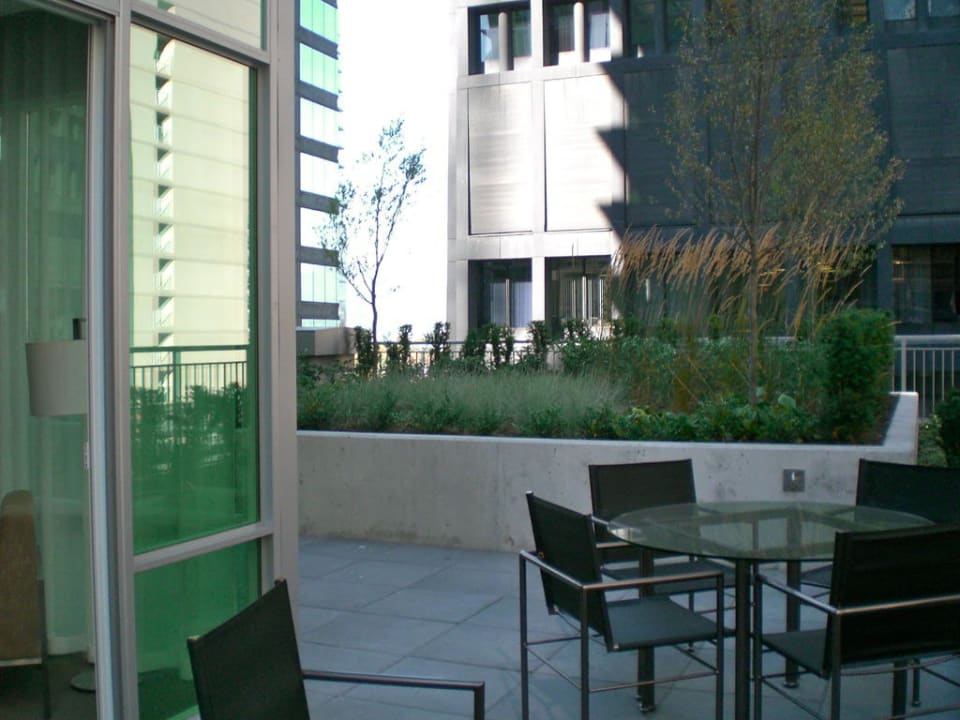 Terrasse vom Zimmer Hotel Coast Coal Harbour