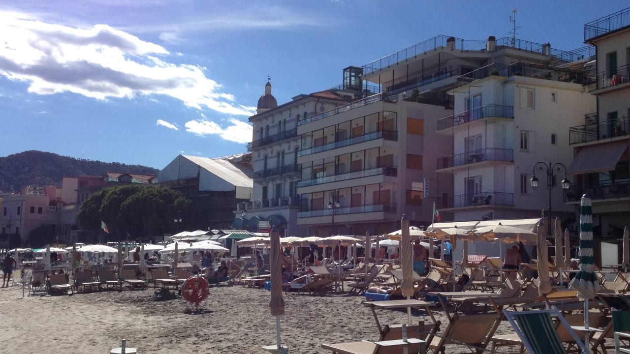Blick vom Bagno Hotel Flora Alassio
