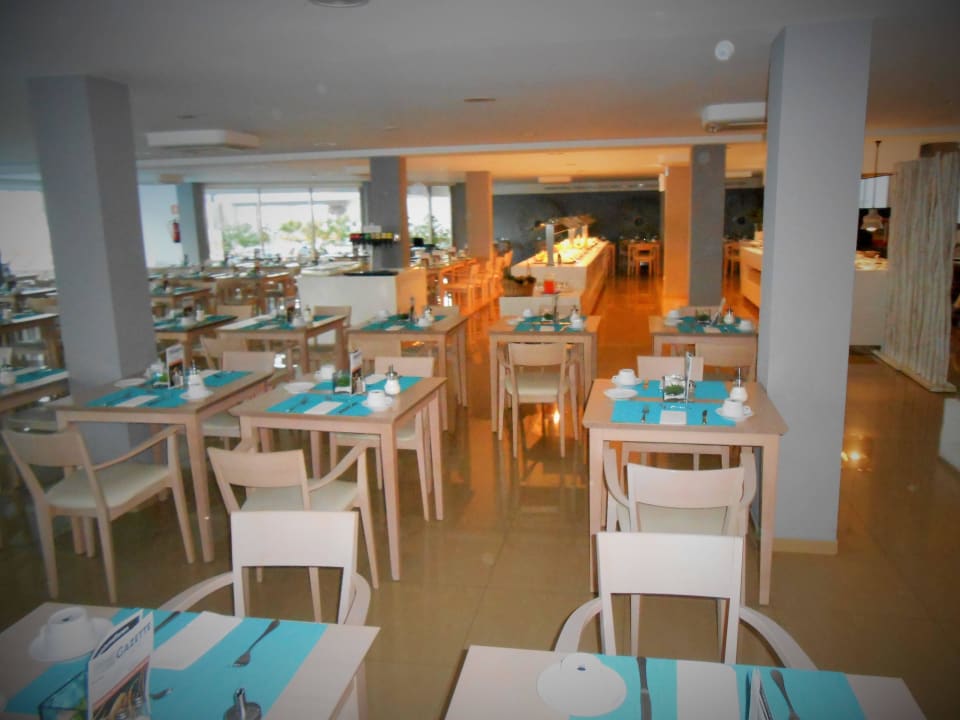 Neue Bestuhlung allsun Hotel Pil-lari Playa