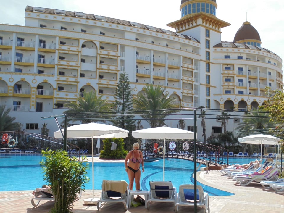 Blick auf das gegenüberliegene Hotel Hotel Nova Park