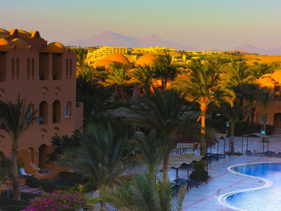 Aussicht auf die Berge Jaz Makadi Oasis Resort