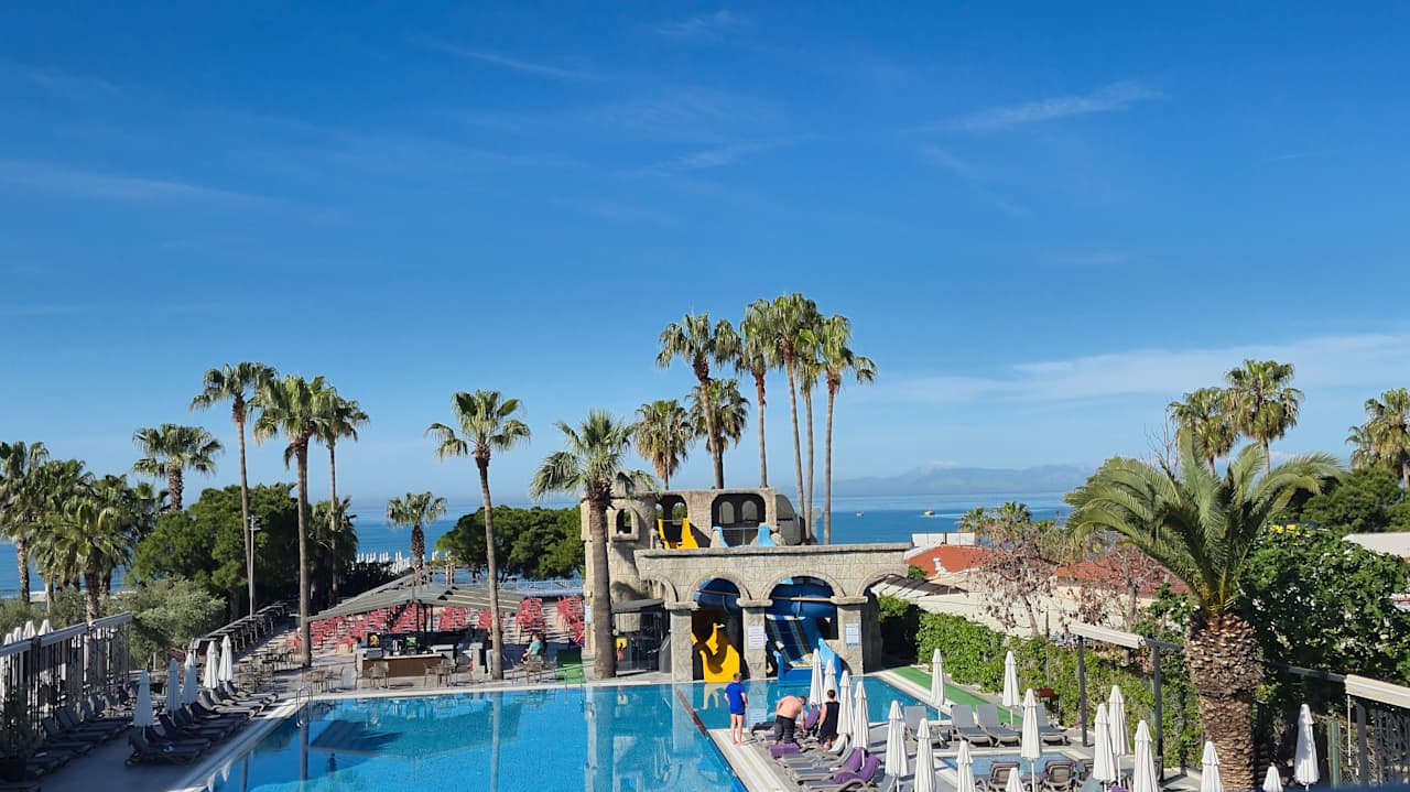 Pool Hotel Thalia Unique