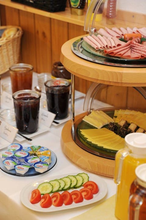 Frühstücksbuffet Waldhotel Unterbach
