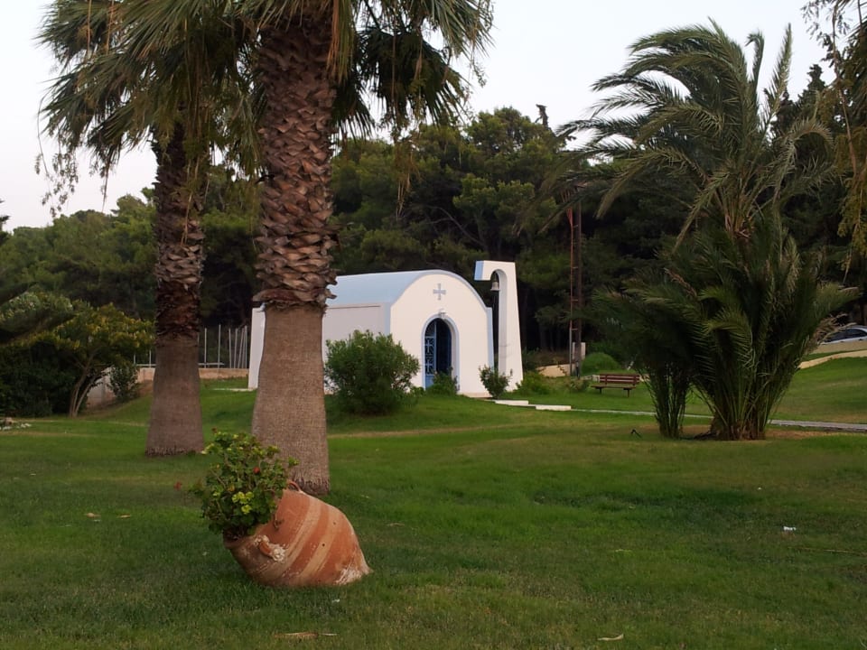 Eine kleine Kapelle im Eingangsbereich des Hotels Kresten Palace Hotel