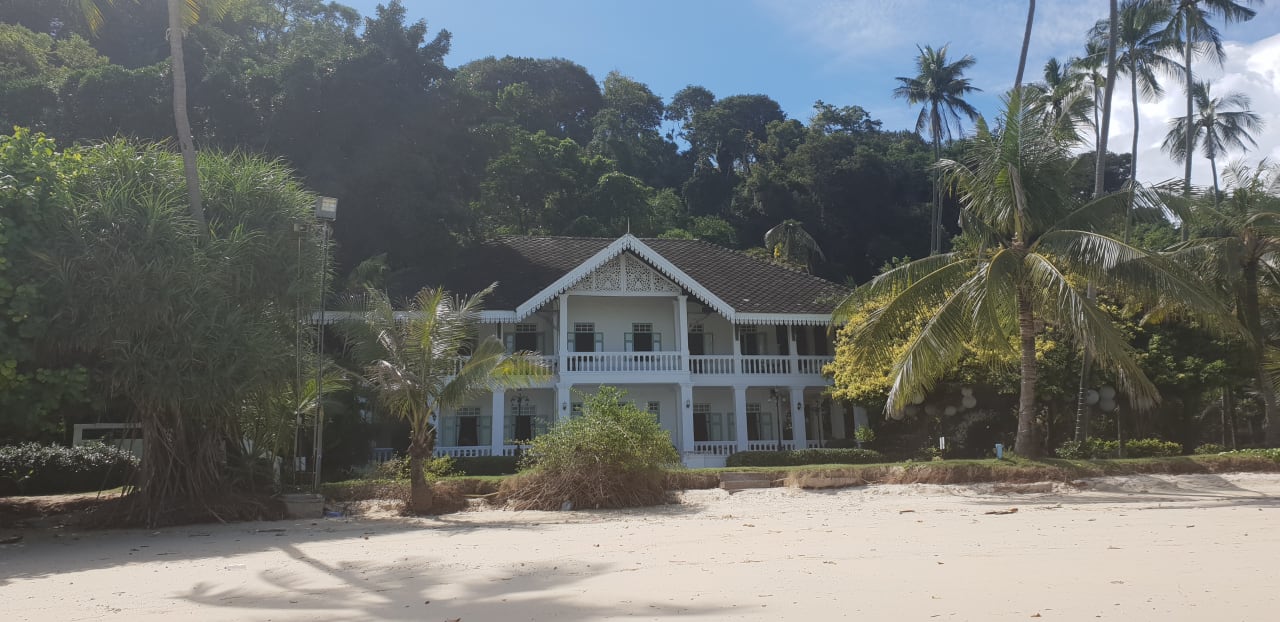 Strand Cape Panwa Hotel