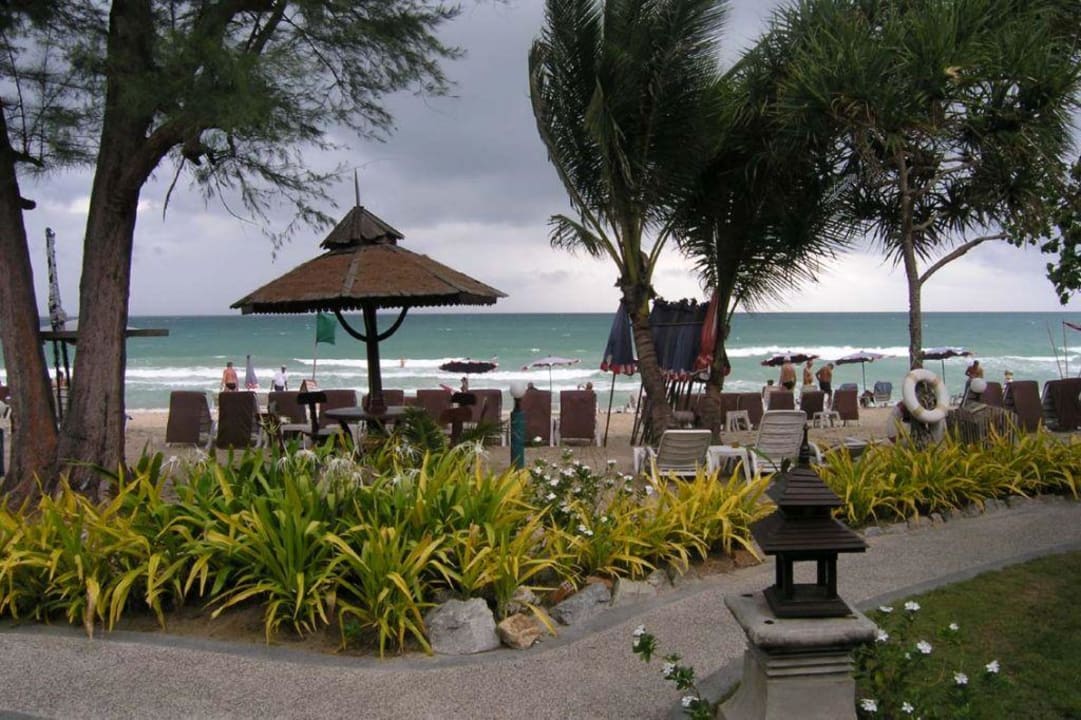 Blick von unserm Bungalow The Fair House Beach Resort