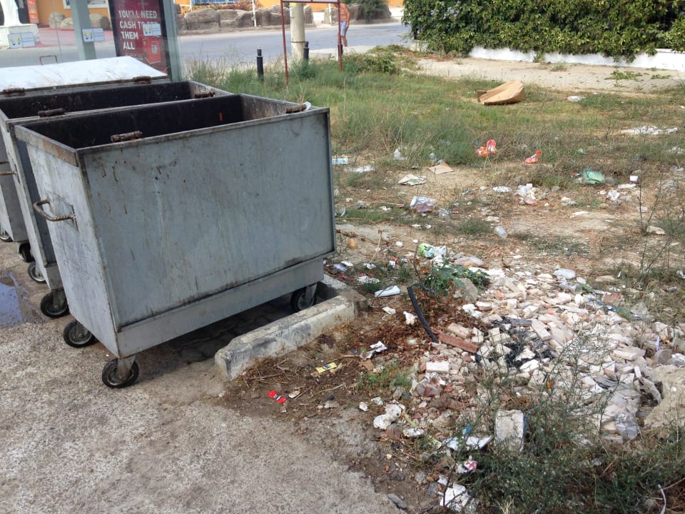 So sieht´s neben dem Hotel aus My Aegean Star Hotel