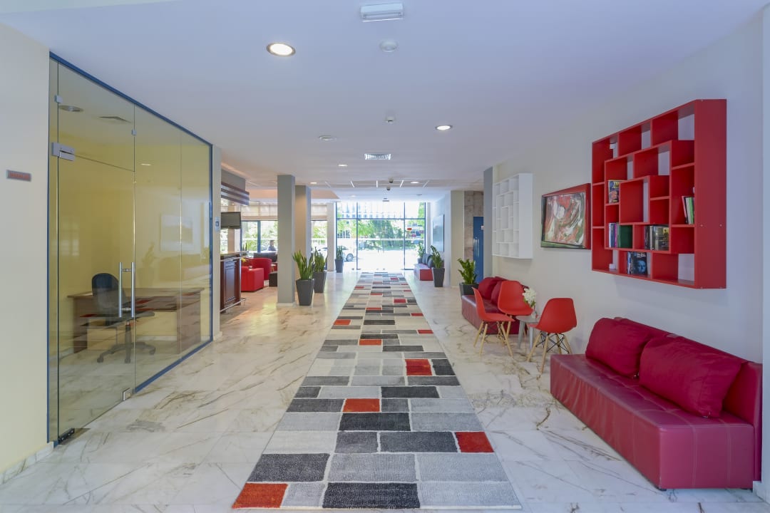 Lobby Hotel Holiday Park