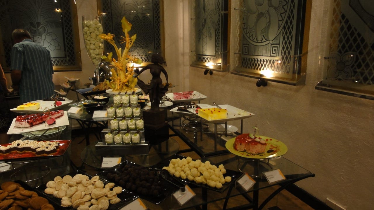 Nachspeisenbüffet Cinnamon Lodge Habarana