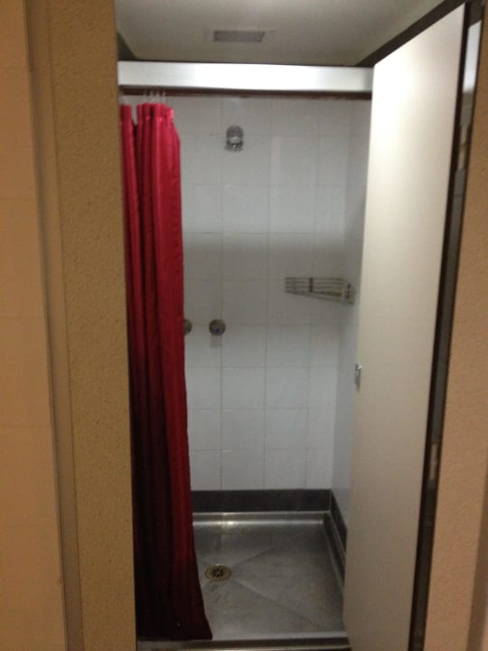 Bad Melbourne Metro YHA