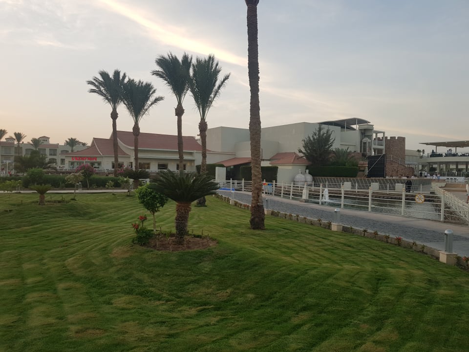 Gartenanlage Pickalbatros Dana Beach Resort - Hurghada