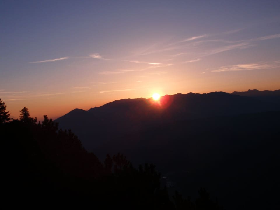 Sonnenaufgang über dem Stubaital Haus Rosmarie