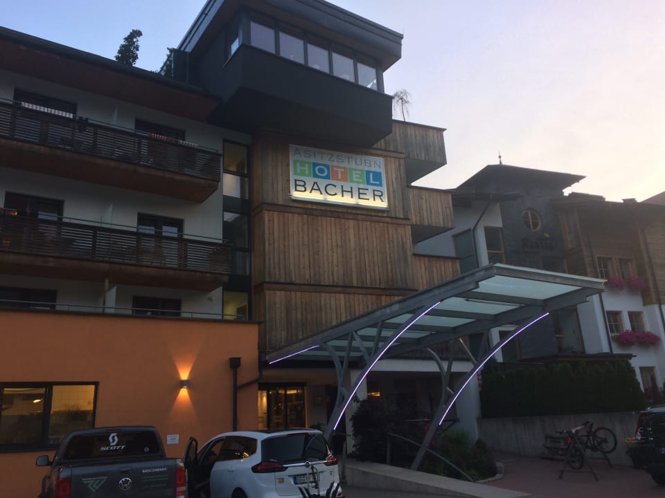Außenansicht Hotel Bacher Asitzstubn