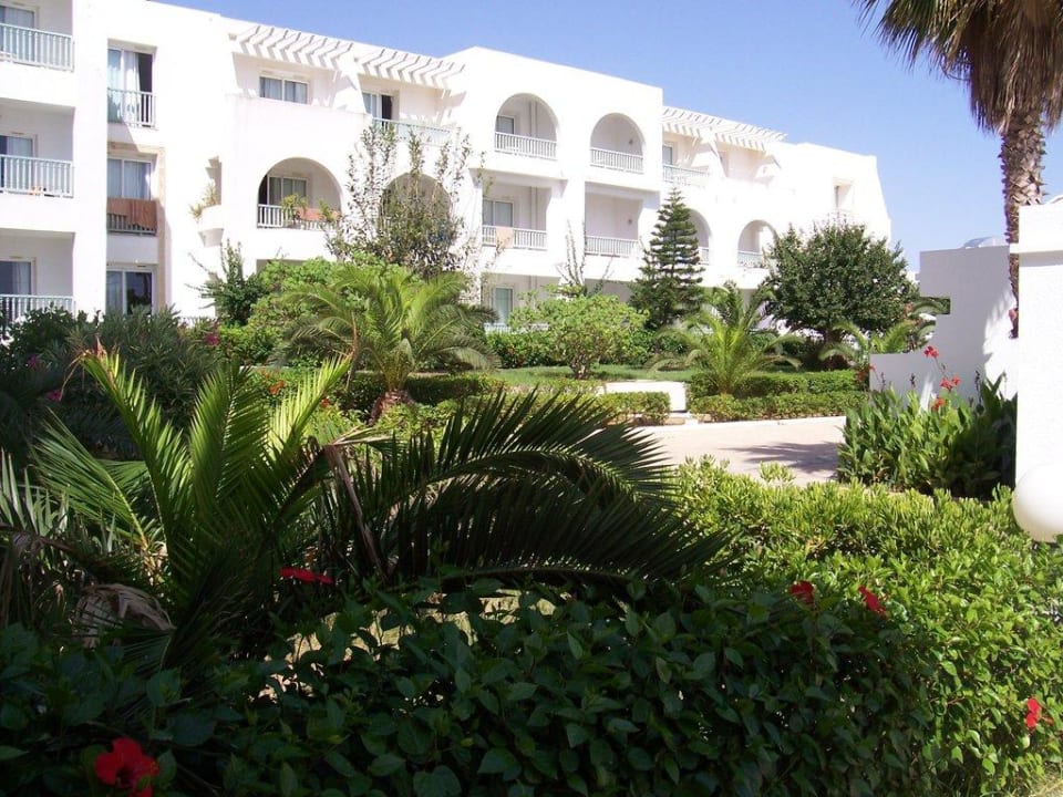 Weg zu den Zimmern El Mouradi Club Kantaoui