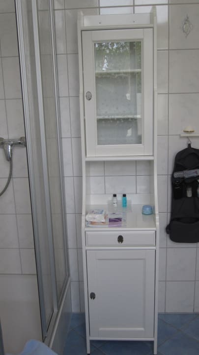 Das Badezimmer mit Fenster Hotel Villa Seeschlößchen