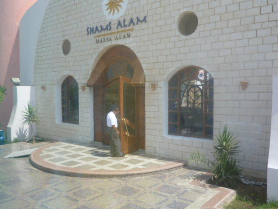 Vorderfront, Hoteleingang Shams Alam Beach Resort