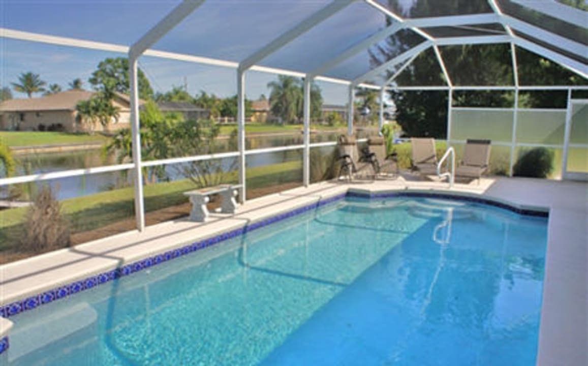 Pool Villa April Villa April