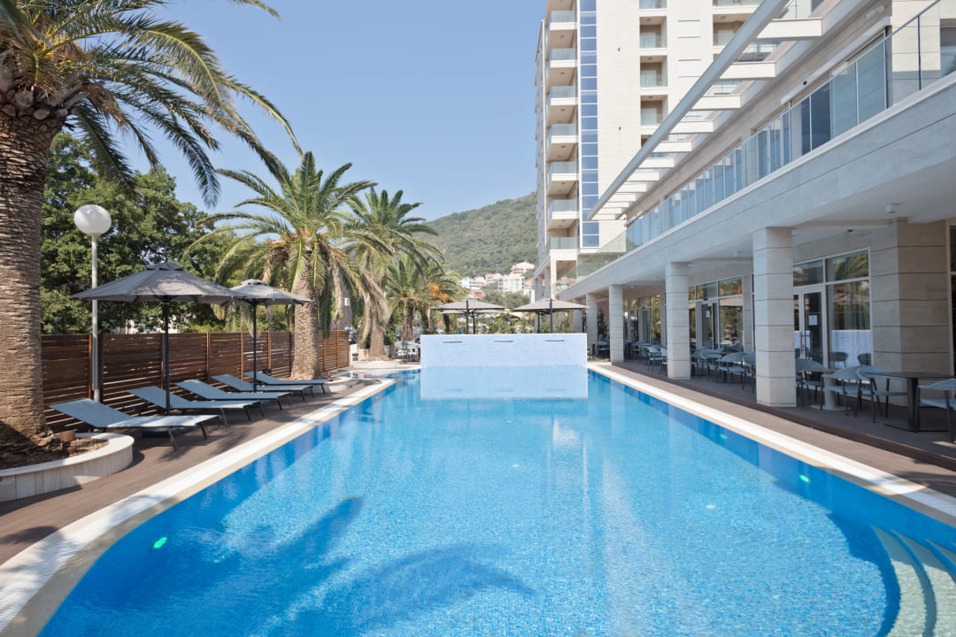 Pool Hotel AMI Budva Petrovac