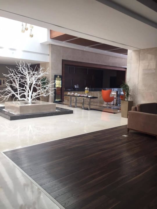 Blick auf die Rezeption Side Sunport Hotel & Spa