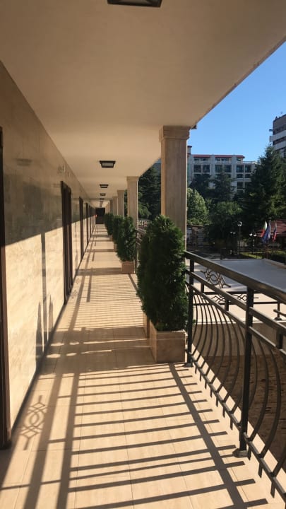 Außenansicht Hotel Baikal