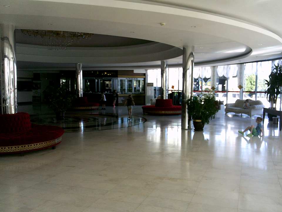 Lobby Side Royal Paradise Hotel