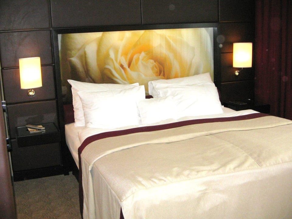 King-Size Bett Lindner Hotel Vienna Am Belvedere, part of JdV by Hyatt