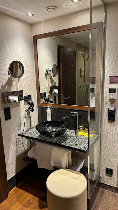 Zimmer Flemings Hotel Frankfurt Main-Riverside