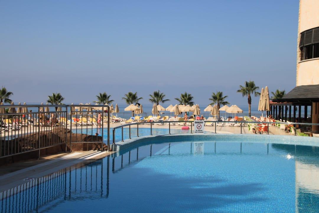 Wunderschöner Pool Melas Holiday Village