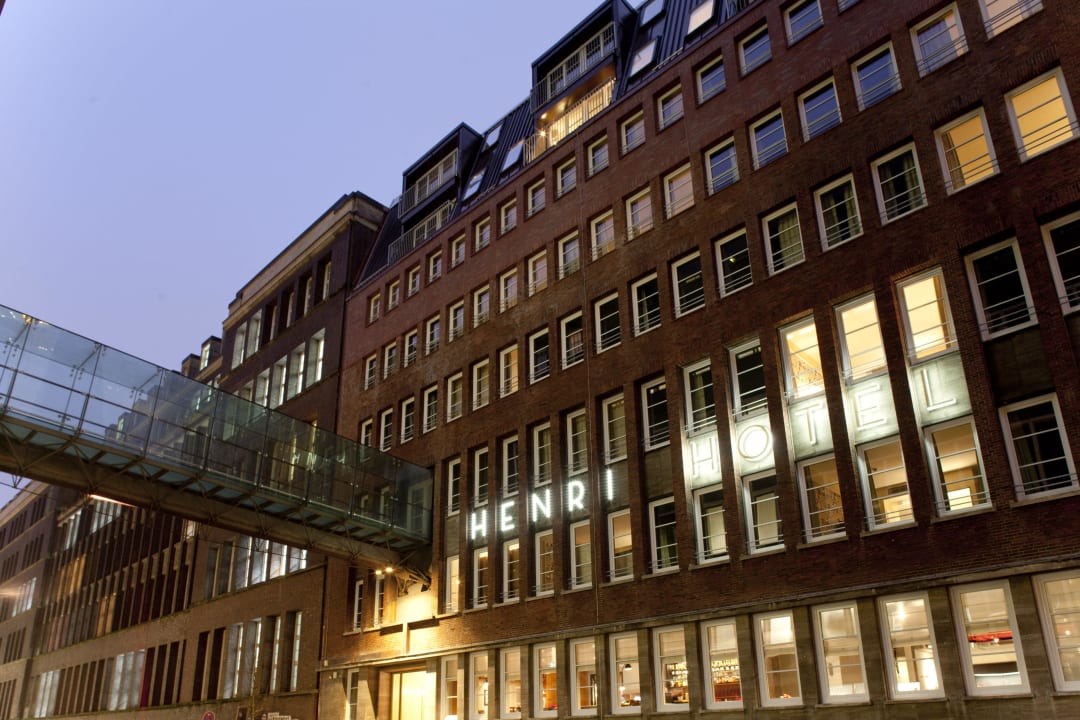 Frontansicht Henri Hotel Hamburg Downtown