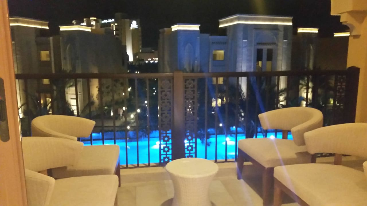 Poolanlage bei den Guestrooms DoubleTree by Hilton Resort & Spa Marjan Island