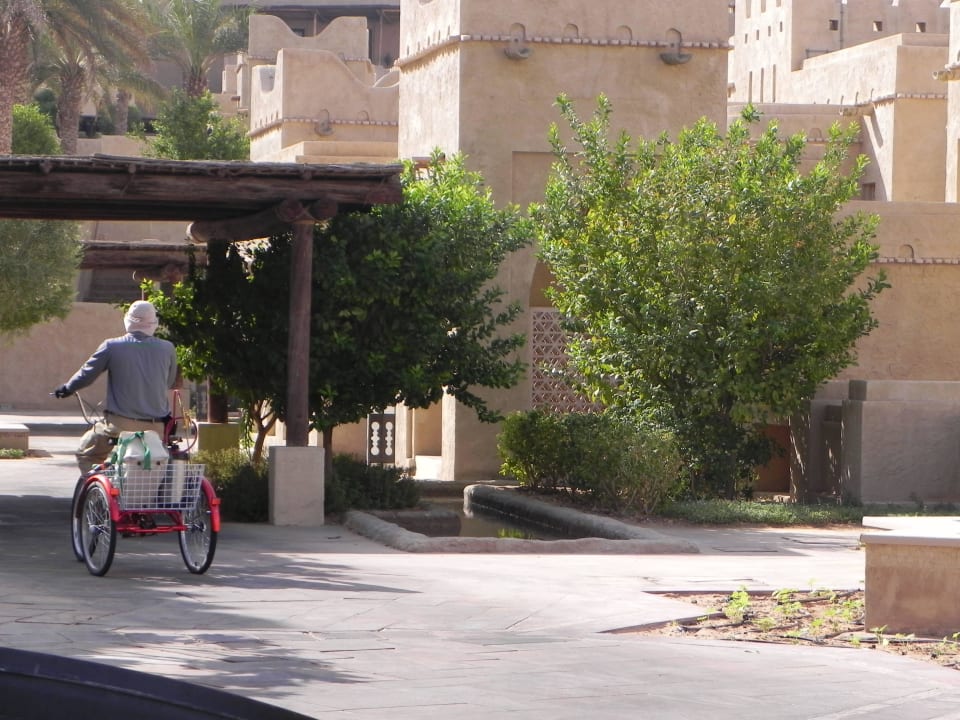 How staff get about Qasr Al Sarab Desert Resort by Anantara