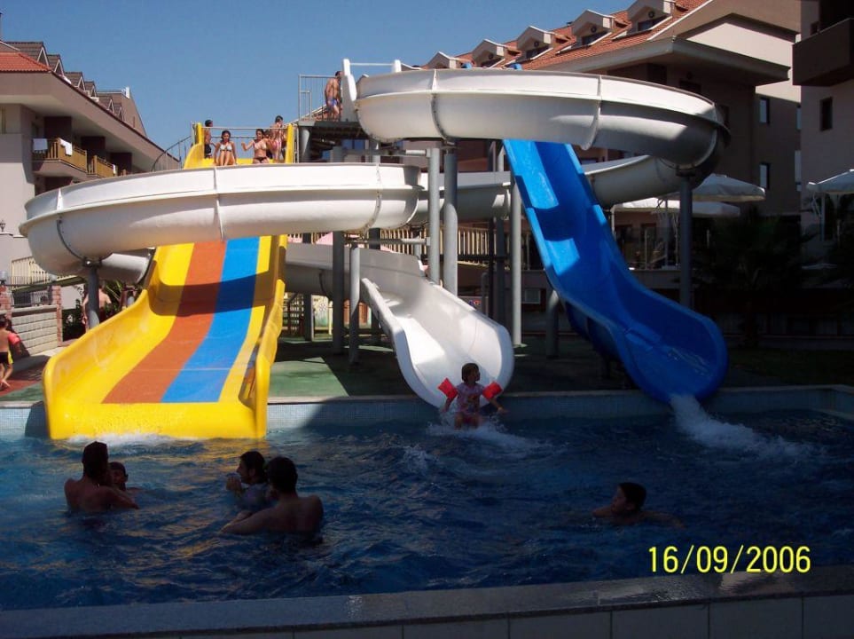 DIE DREI RUTSCHEN Hane Family Resort