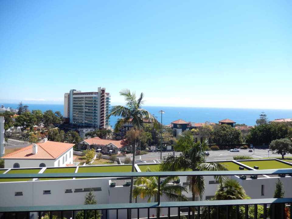 Ausblick au den Atlantik vor Funchal Enotel Magnólia