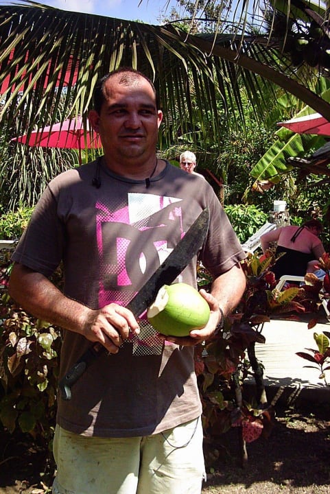 Eine Kokosnuss vom Gärtner Hotel Pochote Grande